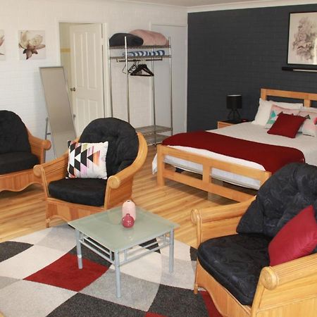 Salamander Beach Accommodation - Adults Only Salamander Bay Exterior photo