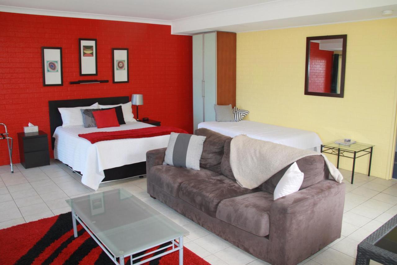 Salamander Beach Accommodation - Adults Only Salamander Bay Room photo